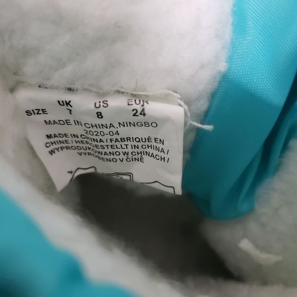 Kids Snow Boots Size 8 - Picture 7 of 7